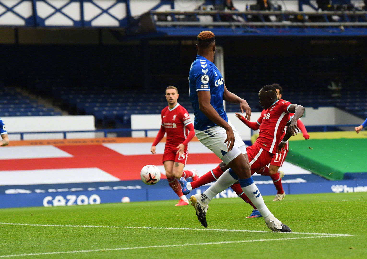 社交媒体上 社交媒体上